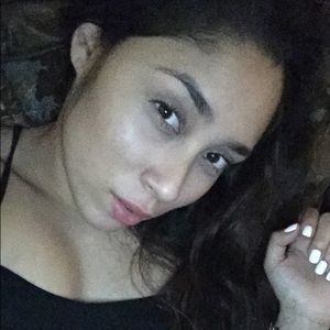 Meet your Posher, Crystal