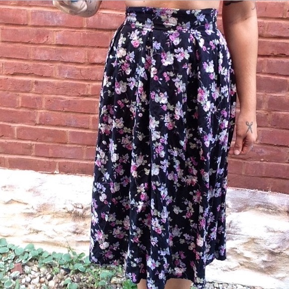 High Waisted Vintage Skirt