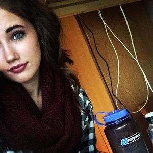 Meet your Posher, Michaela