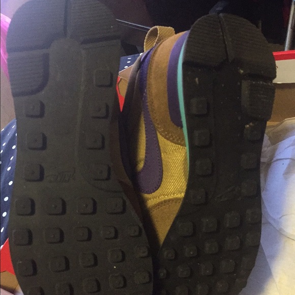 Nike internationals size 6.5 in women - Picture 2 of 3