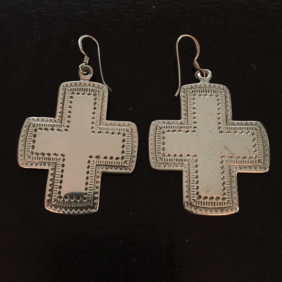 Jewelry - B2G1 FREE🍀 925 Silver cross earrings