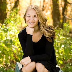 Meet your Posher, Emily