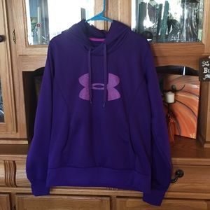 Under armour sweatshirt