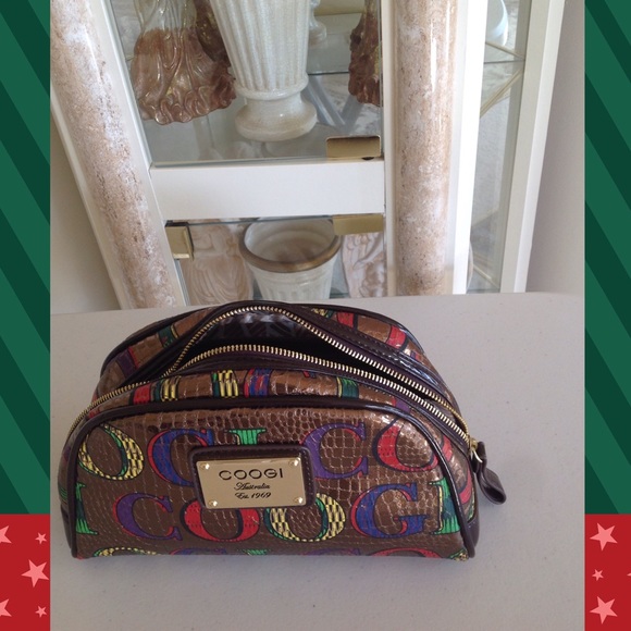 NWT AUTHENTIC COOGI BRONZE METALLIC TOILETRES BAG