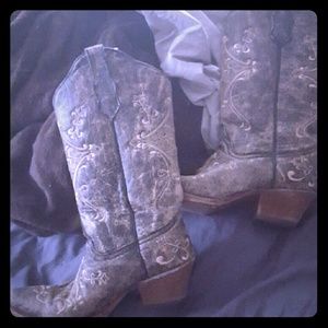 cowgirl boots
