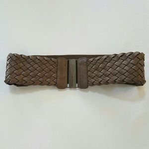 Brown cinched waist belt