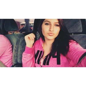 Meet your Posher, Vanessa