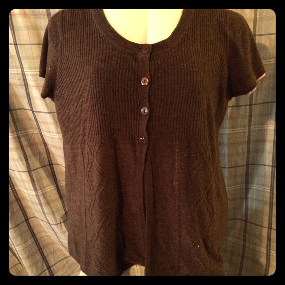 Short sleeve cardigan