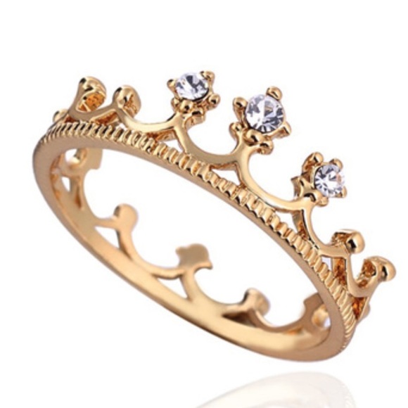 Boutique Jewelry - 🎁Dainty Crown Ring🎁