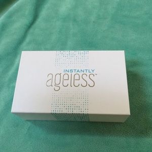 Instantly Ageless/ 1 sealed bx of 50 sachets.