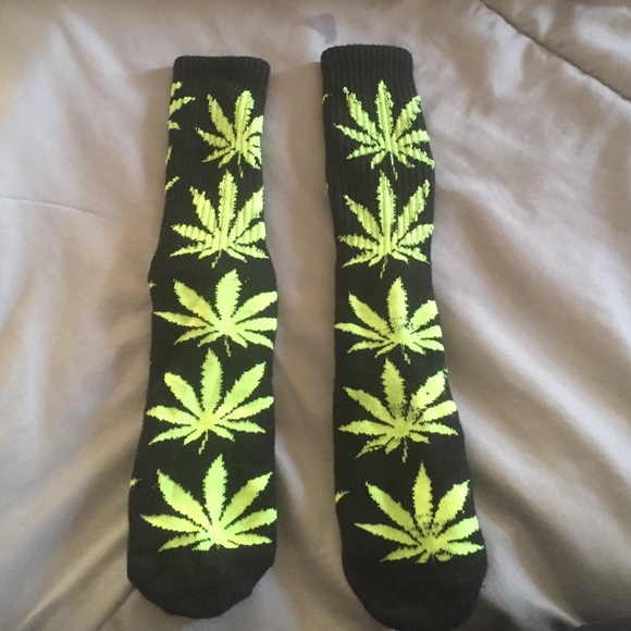 💚HUF Socks Black and Lime Green Leaf💚