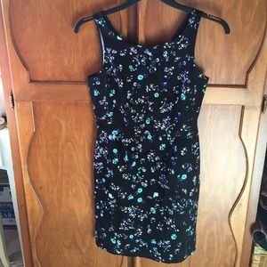 Sleeveless Dress in black and jewel tones