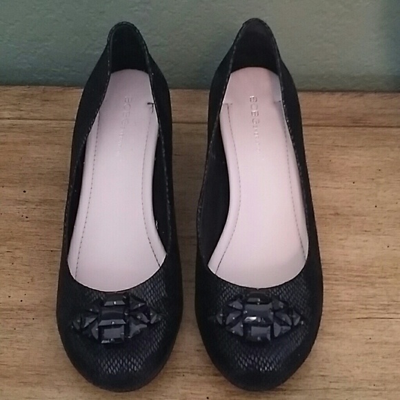 Black wedges