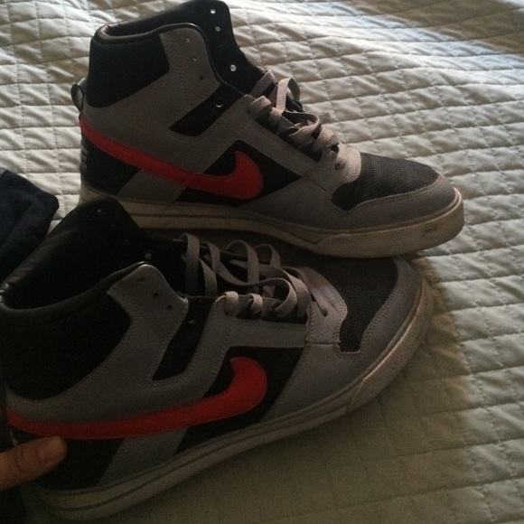 Nike shoes/ deltas air forces in mens