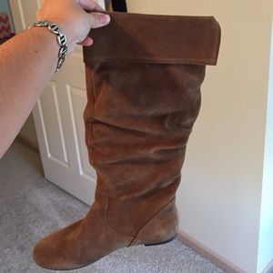 Suade brown boots