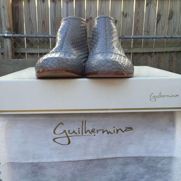 Guilhermina Mestico Cinza booties size 6 - Picture 2 of 4