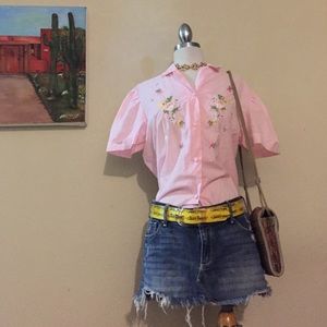 Cute and stylish vintage top