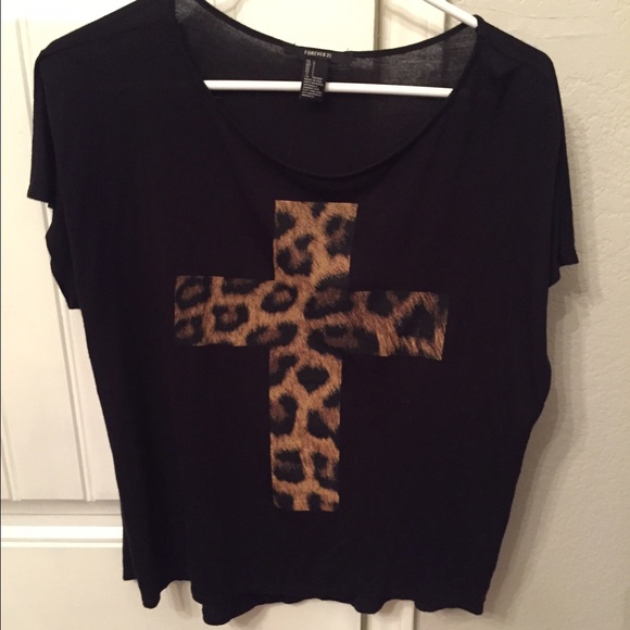 Women's Forever 21 Black&Cheetah Cross Top. Large