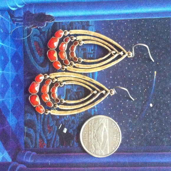 SOLD💔GONE 12/20 Lucky Brand Hook Dangle - Picture 2 of 2