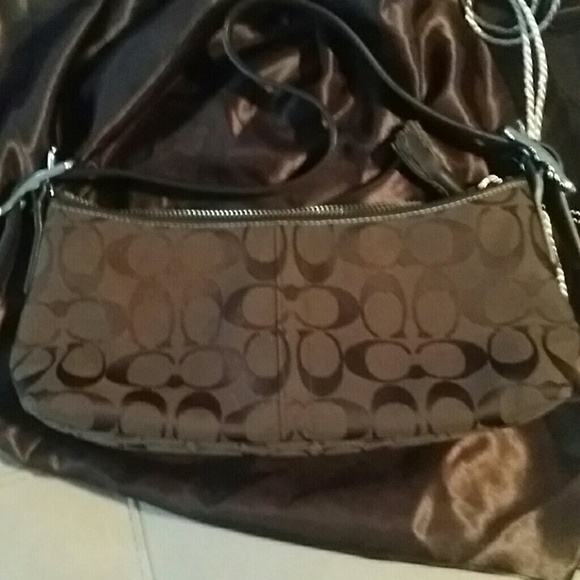 LAST DAY SALE...NWOT Authentic coach purse - Picture 2 of 4