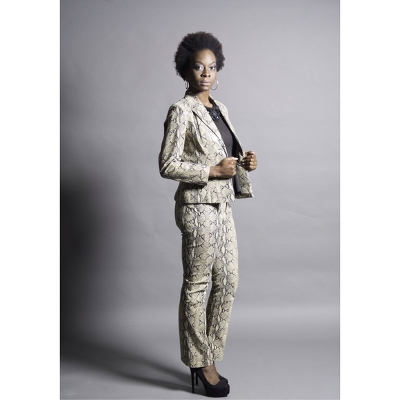Super cute snake print suit