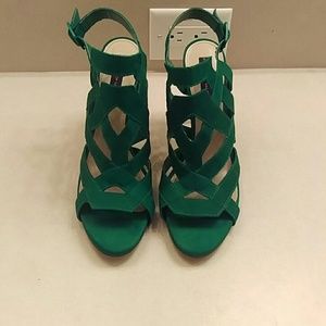 Emerald Green Cage Sandals - size 10. Worn once!!