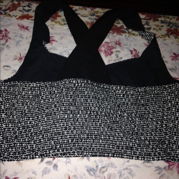 Crop top - Picture 2 of 2