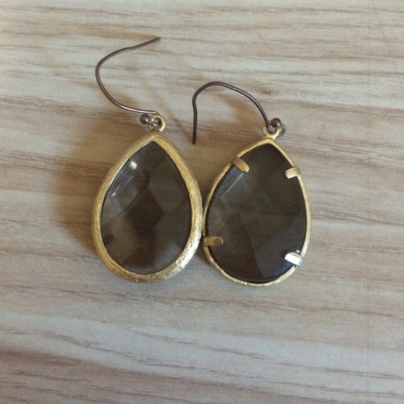 Earrings - Picture 1 of 1