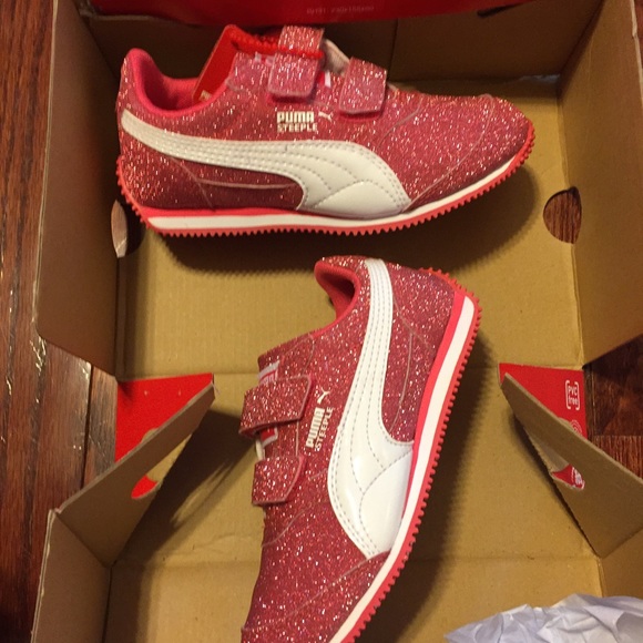 Girls puma sneakers