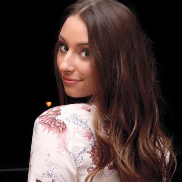 Meet your Posher, Sabrina