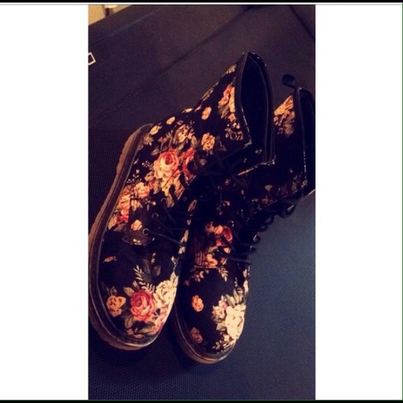 Floral Dr. martins