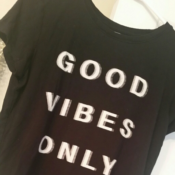 Crop Top - Picture 1 of 2