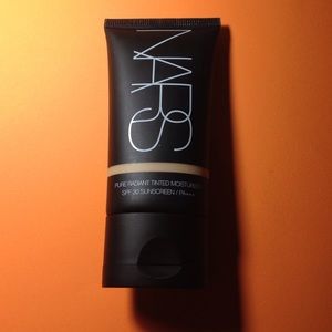 NARS Pure Radiant Tinted Moisturizer