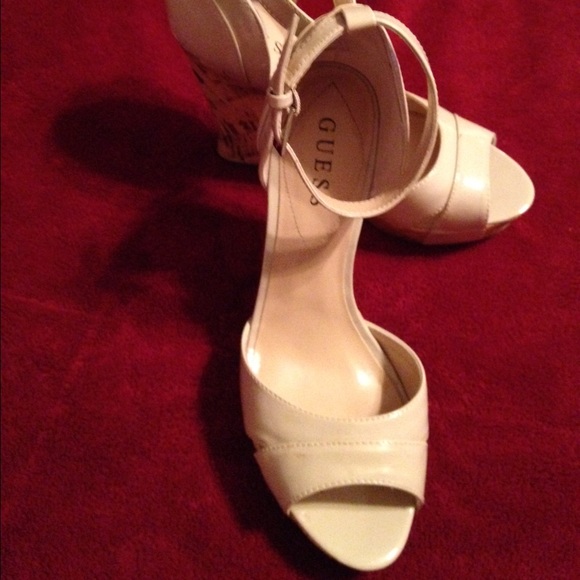 Guess  high heels/platforms‼️REDUCED‼️ - Picture 2 of 4