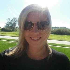 Meet your Posher, Stephanie