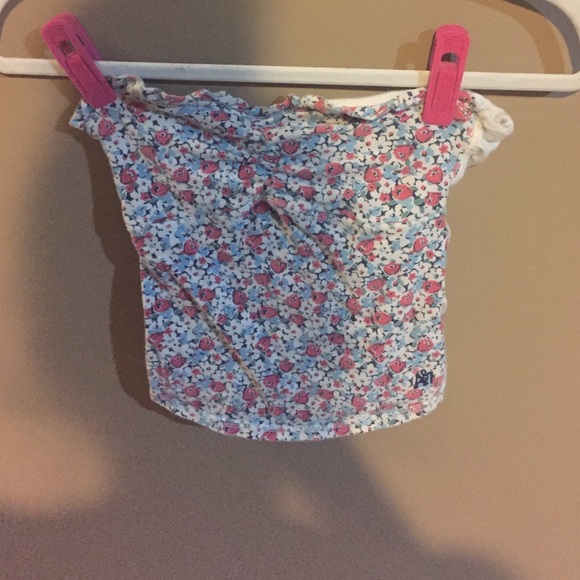 Tight strapless crop top