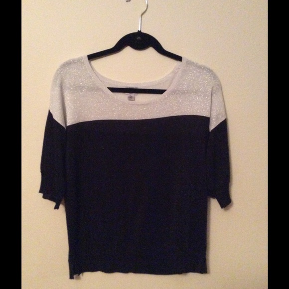 Woman's Top - Size PXL