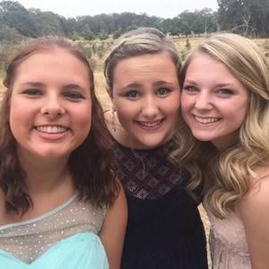 Meet your Posher, Claire