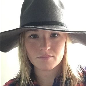 Meet your Posher, Kim