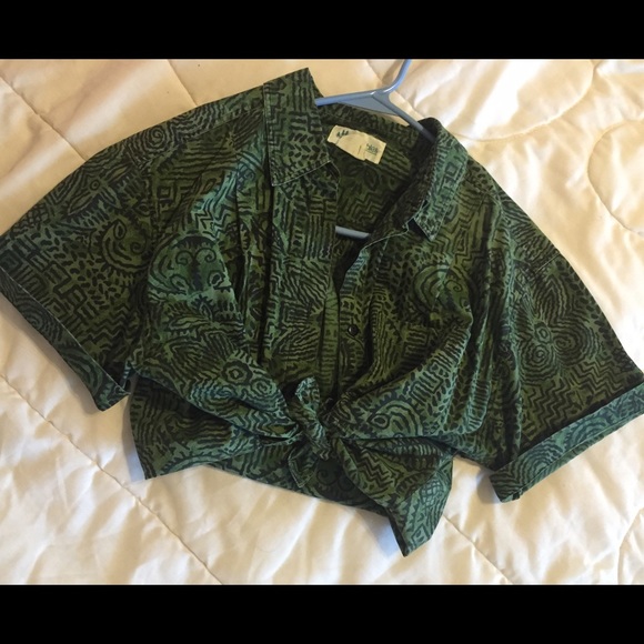 Vintage collared shirt (can be worn as tied crop)