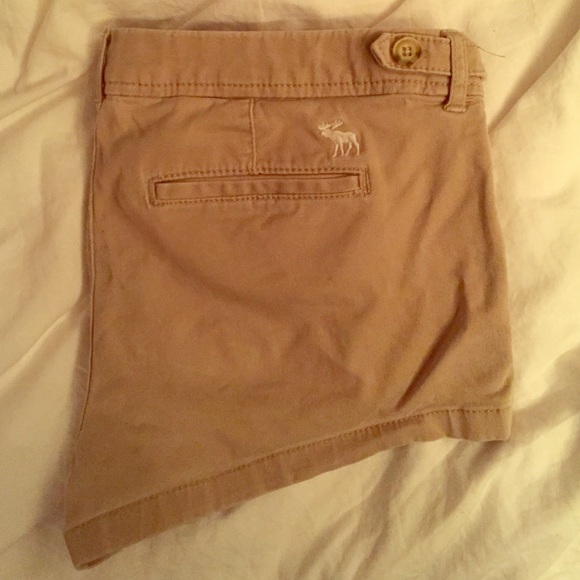 Tan Abercrombie khaki shorts