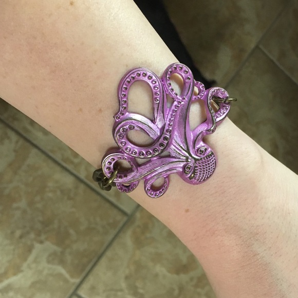 🚫sold in bundle 🚫REDUCED! 🐙Octopus Bracelet🐙🆒 - Picture 2 of 3