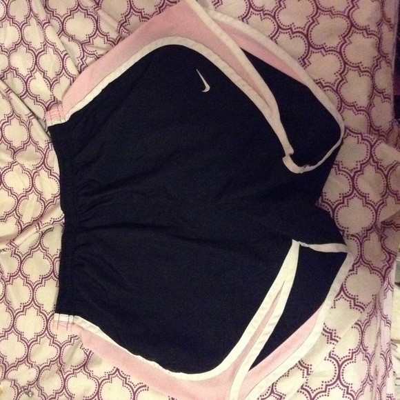 Pink and black Nike shorts - Picture 1 of 2