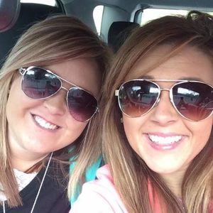 Meet your Posher, Shelby