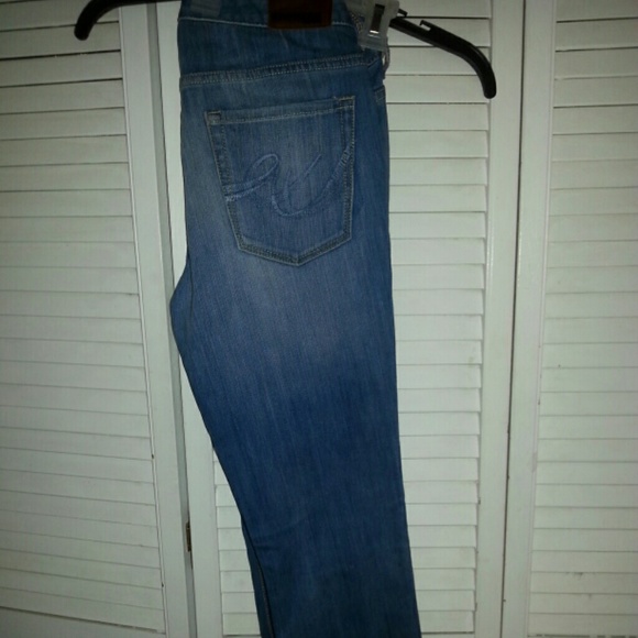 Size 4 Skinny Jeans - Picture 2 of 2