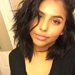 Meet your Posher, Ambar