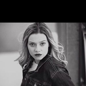 Meet your Posher, Caroline