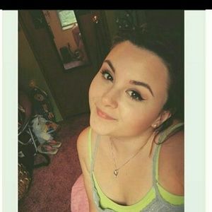Meet your Posher, Sabrina