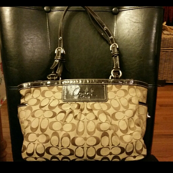 Brown Coach Bag---previously loved!