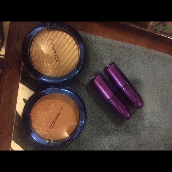 *MAC Holdiay *Loving it!!